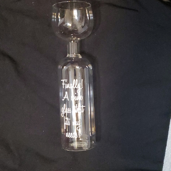 Big Mouth Wine Bottle Glass - Picture 9 of 12